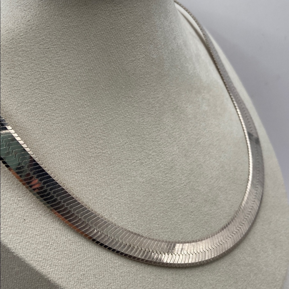 Vintage Sterling Silver 925 Herringbone Necklace Made in Italy 20”L - Picture 3 of 7